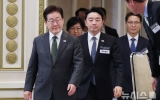 499일만에 물러나는 강훈식…이 대통령 신임 바탕으로 초기 국정 안정 기여