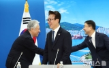 민주, 부산서 "부마항쟁정신 헌법 전문 수록"…