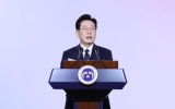 이 대통령 "부마항쟁·5·18, 헌법에 담아야…국회 개헌 의견수렴 조속히 나서달라"