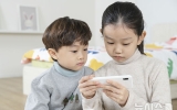 유튜브 보여 달라 보채는 아이…뇌 속 